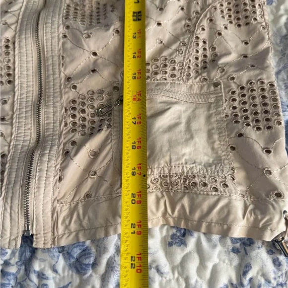 White House Black Market Cream Eyelet Bomber Jacket - Picture 9 of 10